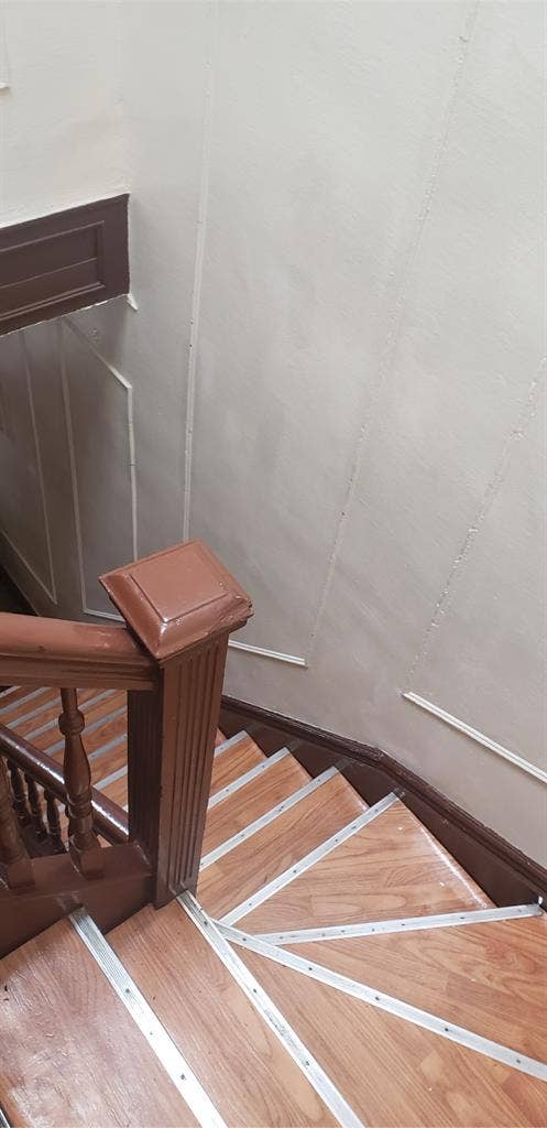 Spacious bedroom for one,Decent Fee