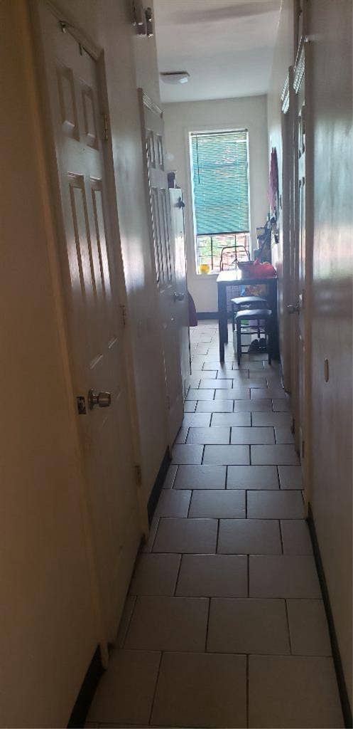 Spacious bedroom for one,Decent Fee