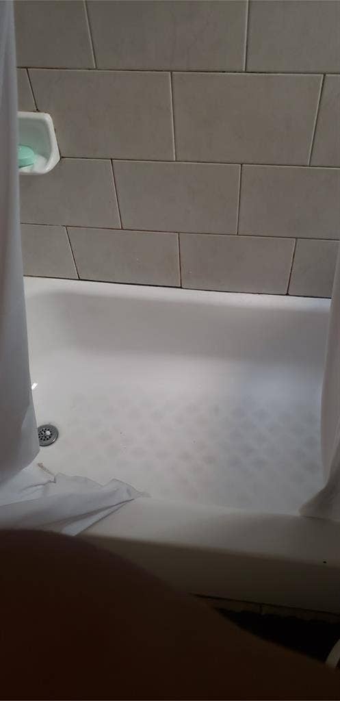 Spacious bedroom for one,Decent Fee