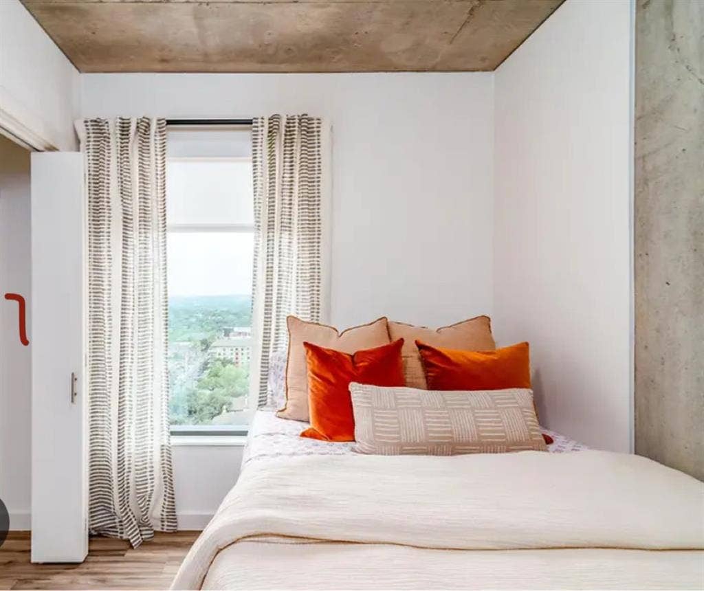 Subleasing west campus apartment