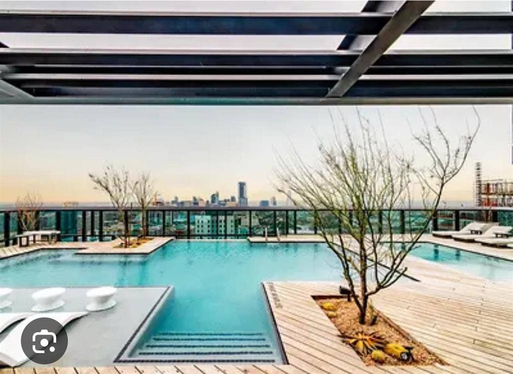 Subleasing west campus apartment