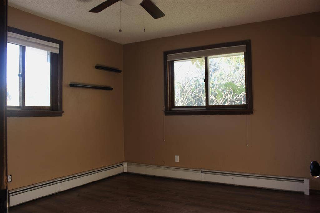 Room available in Table Mesa!