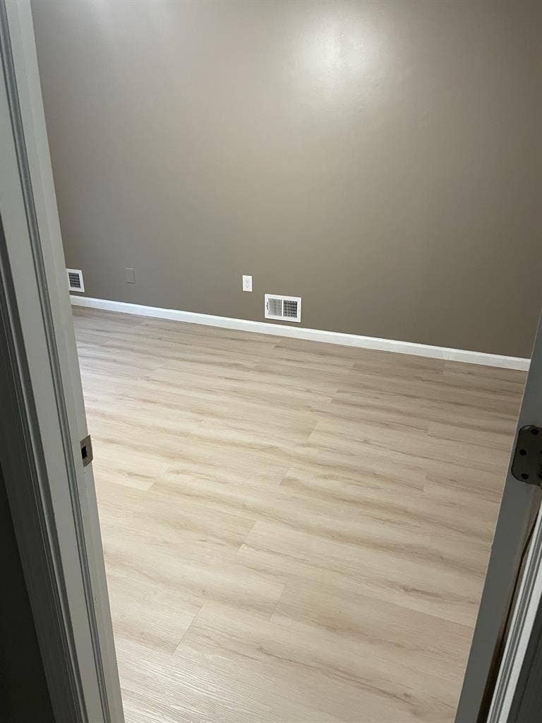 Single room for rent ,
CherryHill NJ