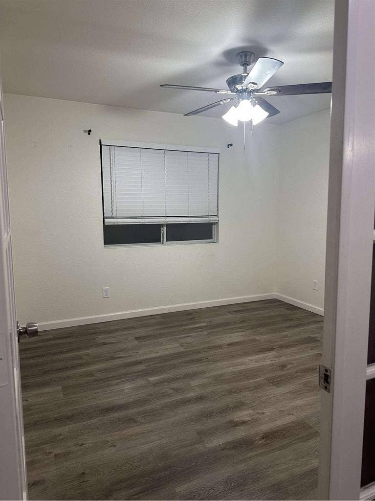 Need roommates