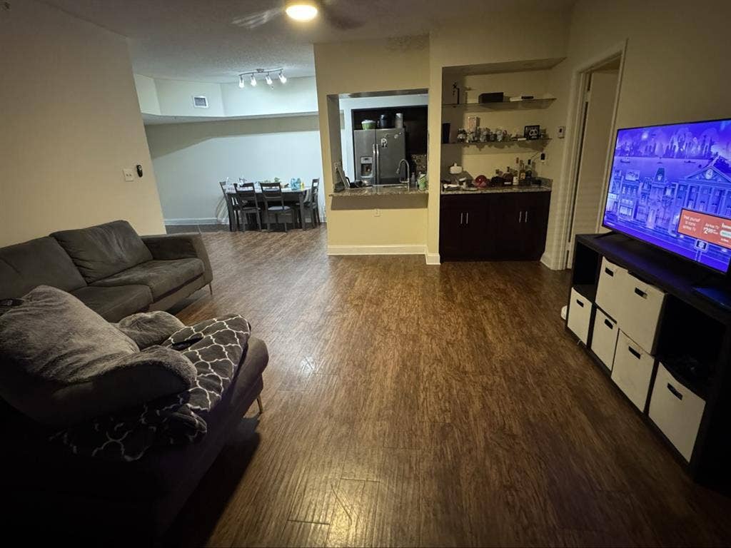 Bedroom with Private Bathroomm