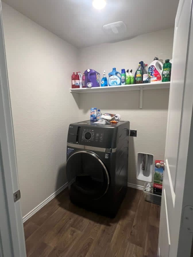 Far West- House room