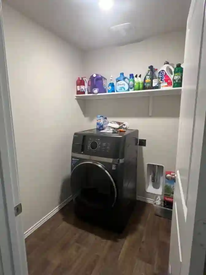 Far West- House room