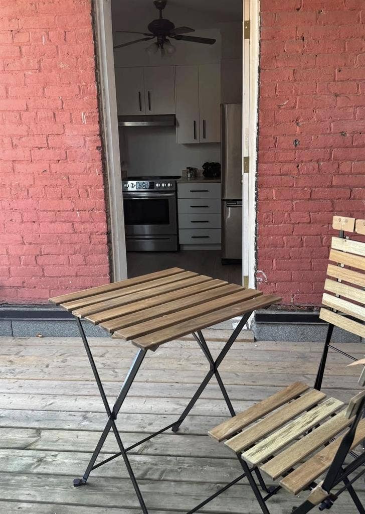 Bright comfortable bedroom for rent