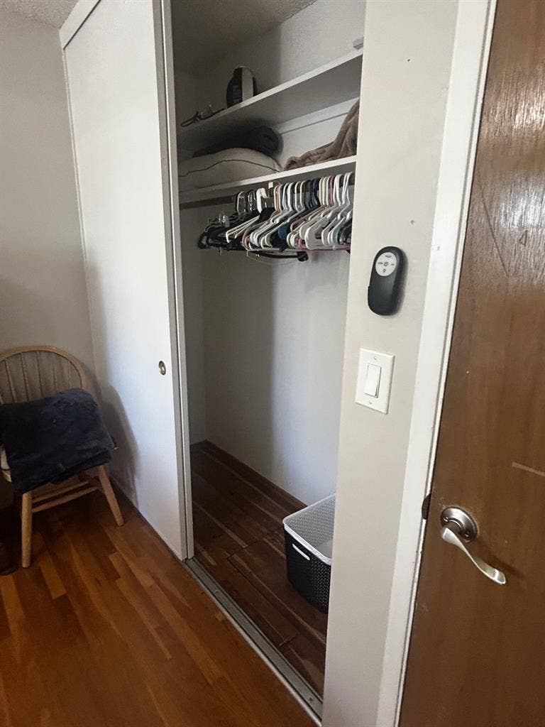 Bedroom for rent w/ shared bath