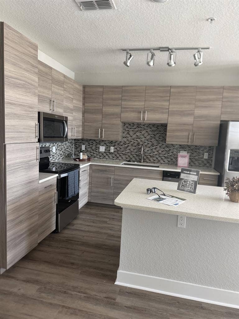 Looking for a roommate