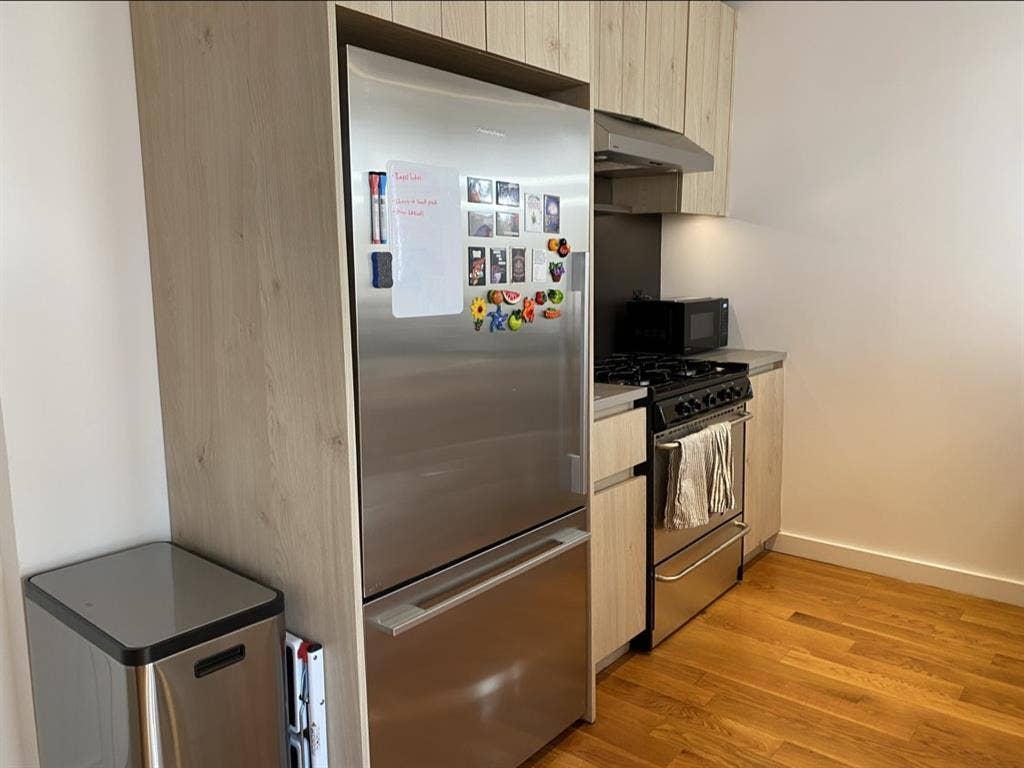 Looking for female roommate! 👯‍♀️