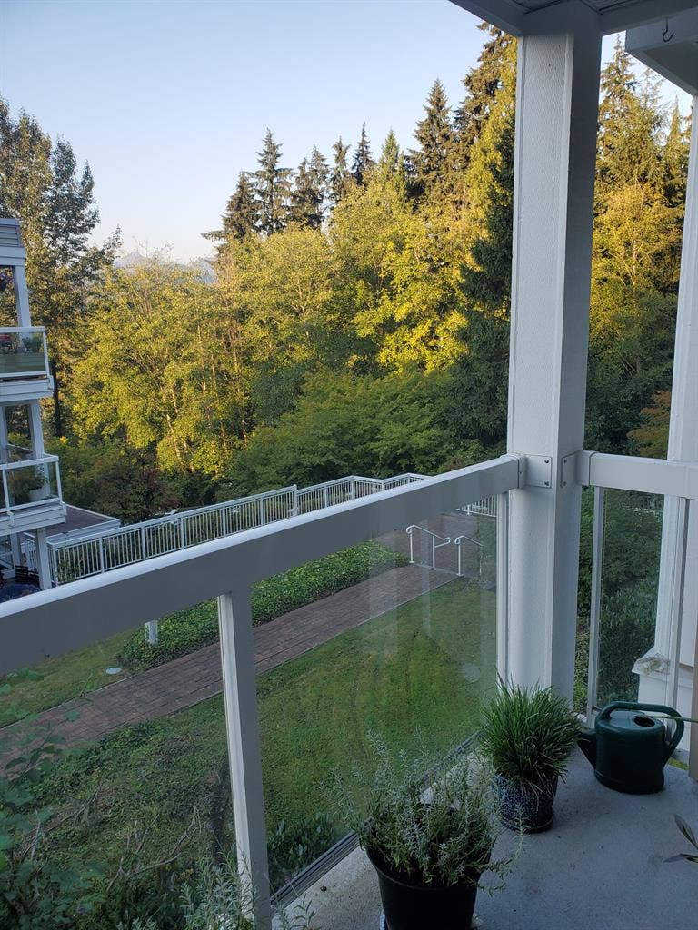 Quiet apartment close to transit