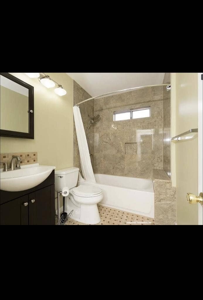 Room available in bath