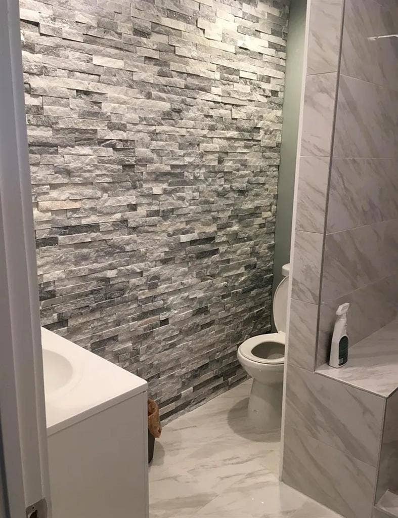 3 rooms available 3 rooms occupied