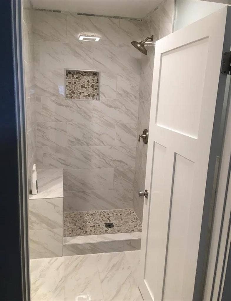 3 rooms available 3 rooms occupied