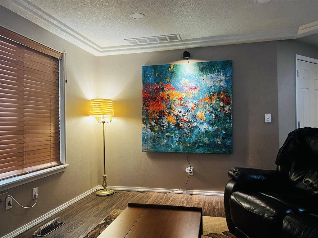 Tranquil, single family home room