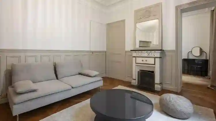Appartement F3 en location paris 8è