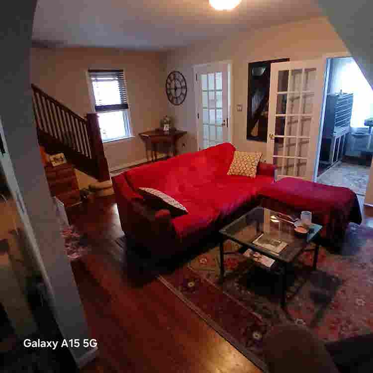 Clean, quiet room in a shared home.