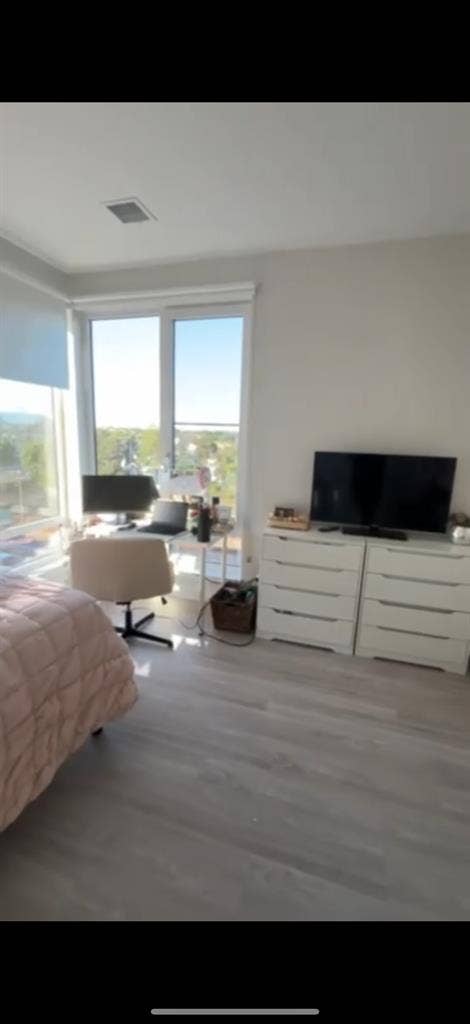 Room Available w/ Private Bathroom