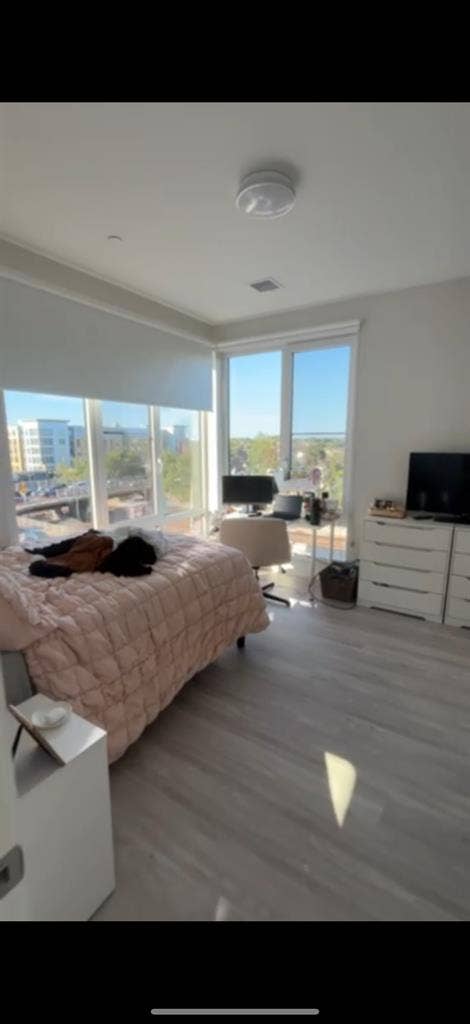 Room Available w/ Private Bathroom