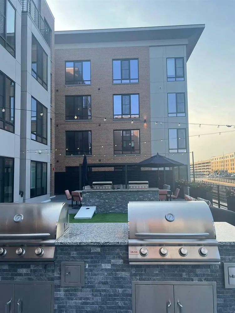 Room Available w/ Private Bathroom