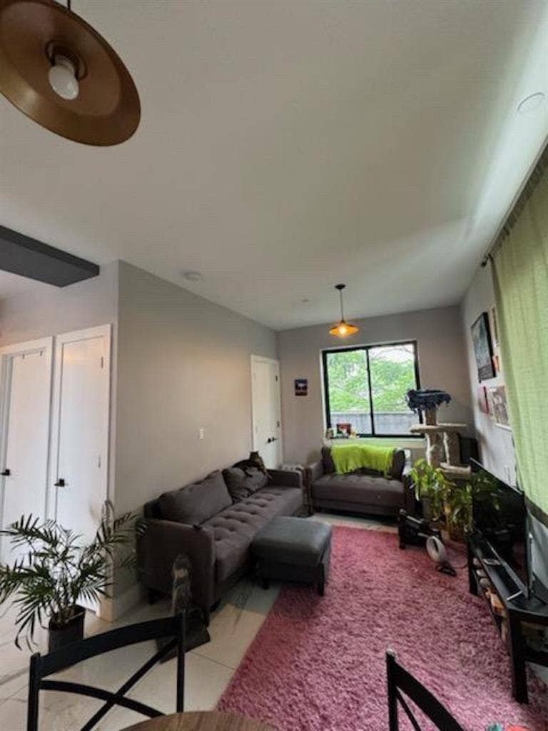 URGENT SUBLEASe/ Lease takeoverr