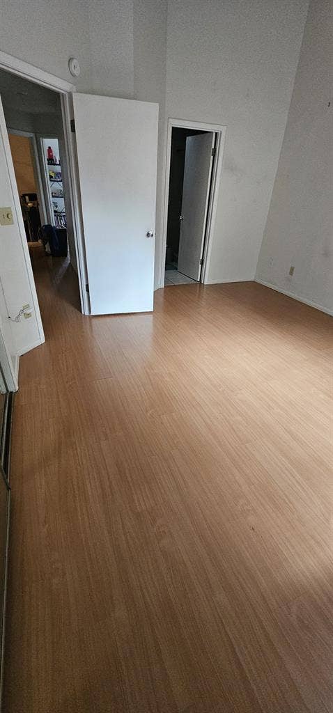 Master BR on quiet neighborhood.