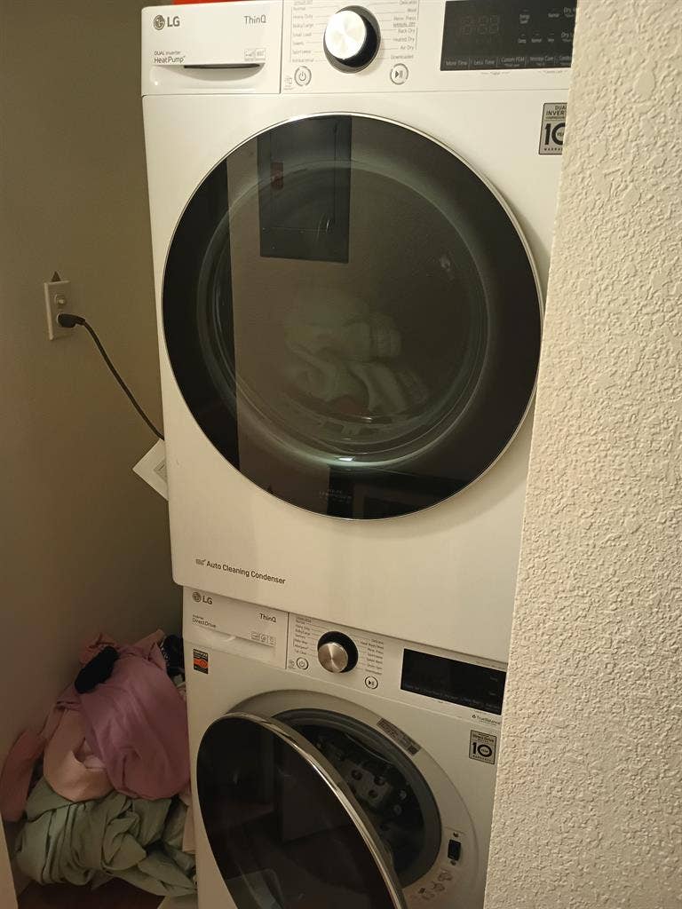 Room for rent in Lynnwood!