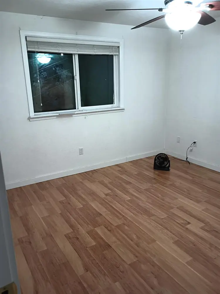 Room for rent in Lynnwood!