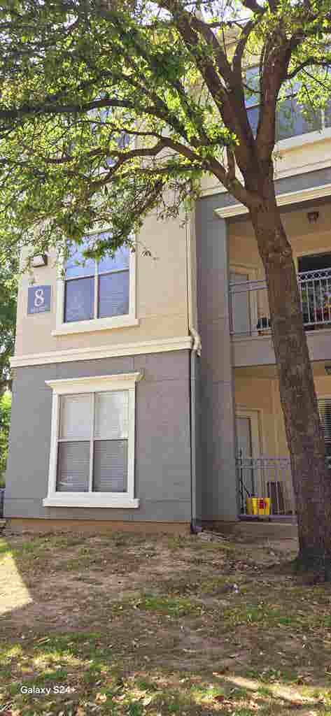 Apartment available for sub leasing