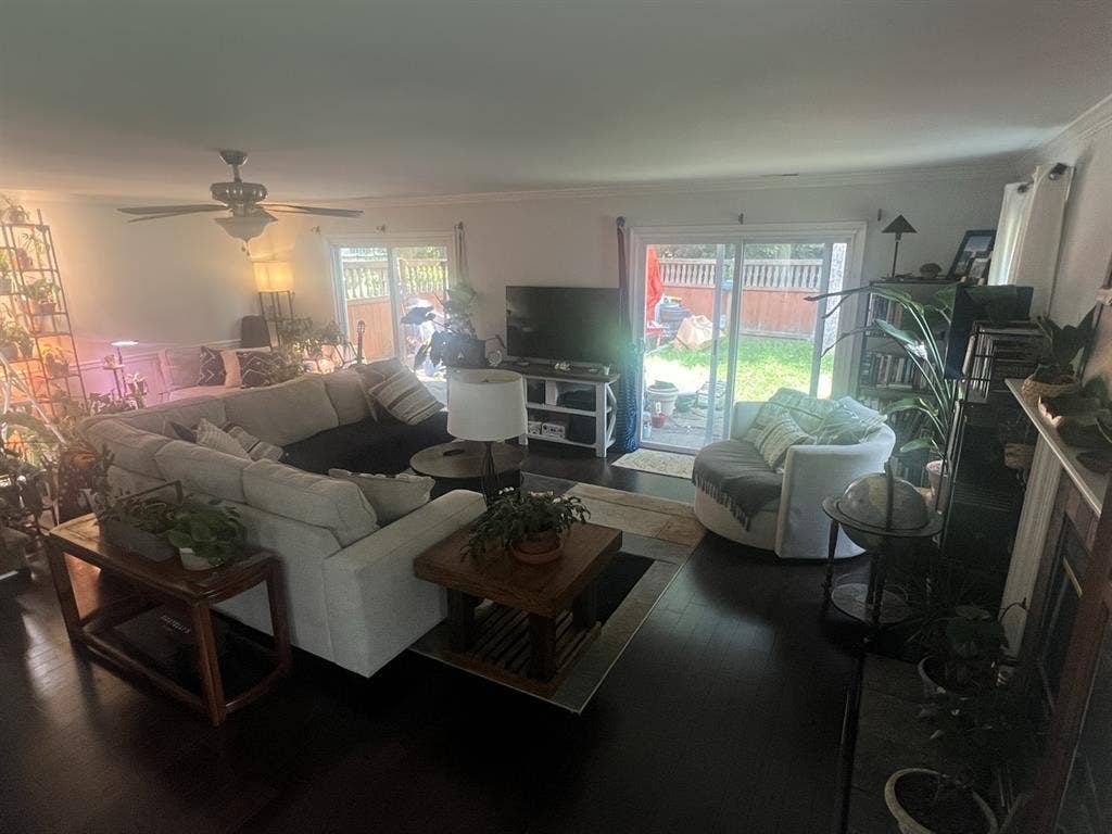 Furnished Room in Greenbrier