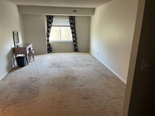 Room share available