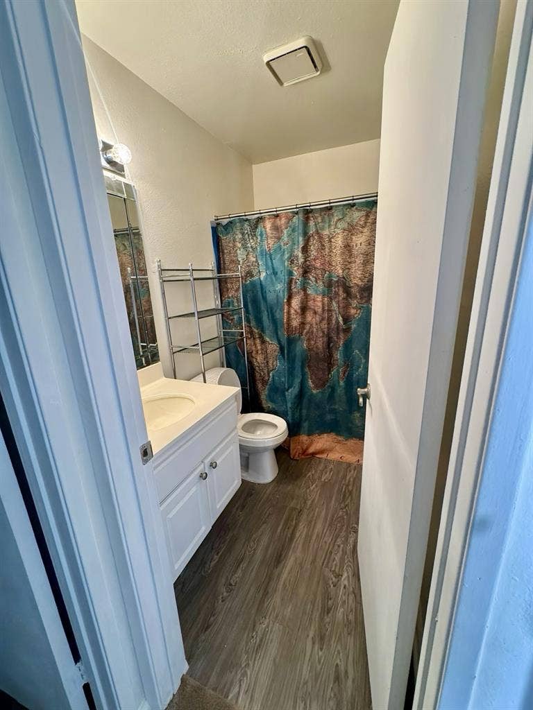 Private room and bathroom for rent