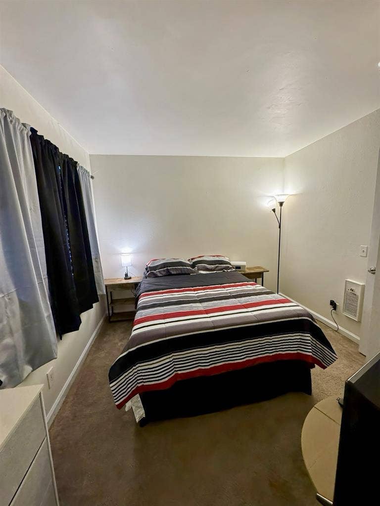 Private room and bathroom for rent