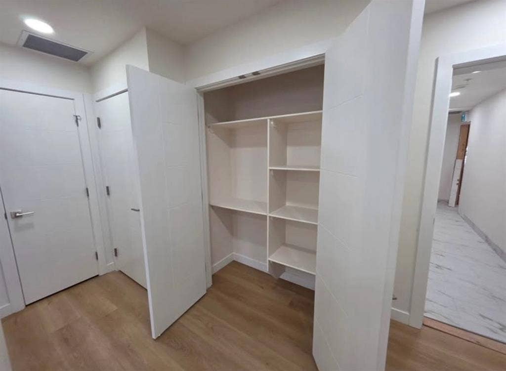 FOR STUDENTS AND PROFESSIONALS