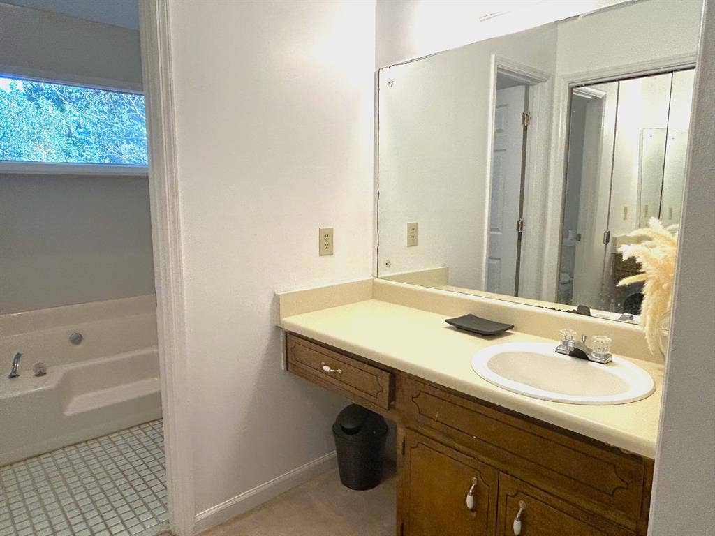 Main Bedroom with Private Bath