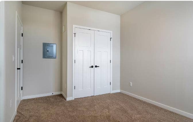 Looking for a subleaser!!