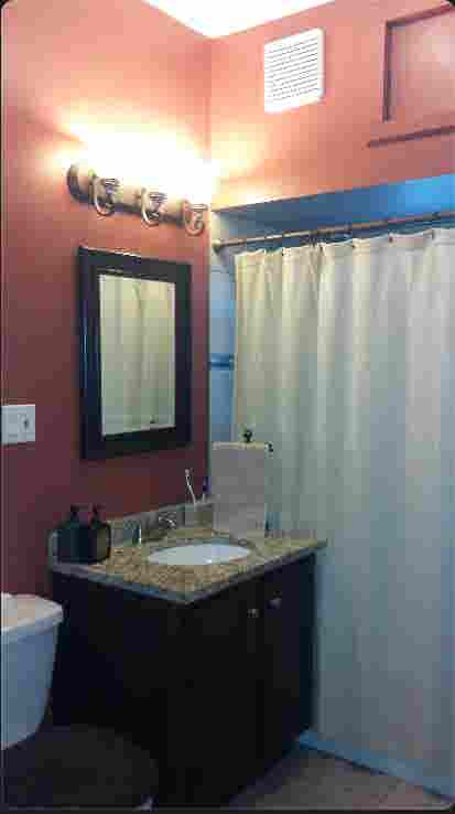 Clean Spacious Room Lovely Home