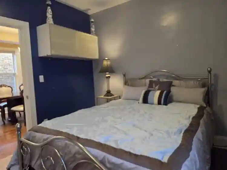 Clean Spacious Room Lovely Home