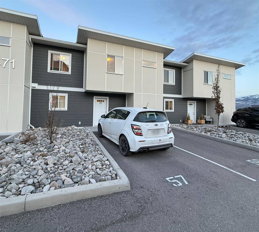 Private room for rent November 1st