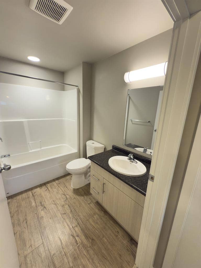 Private room for rent November 1st