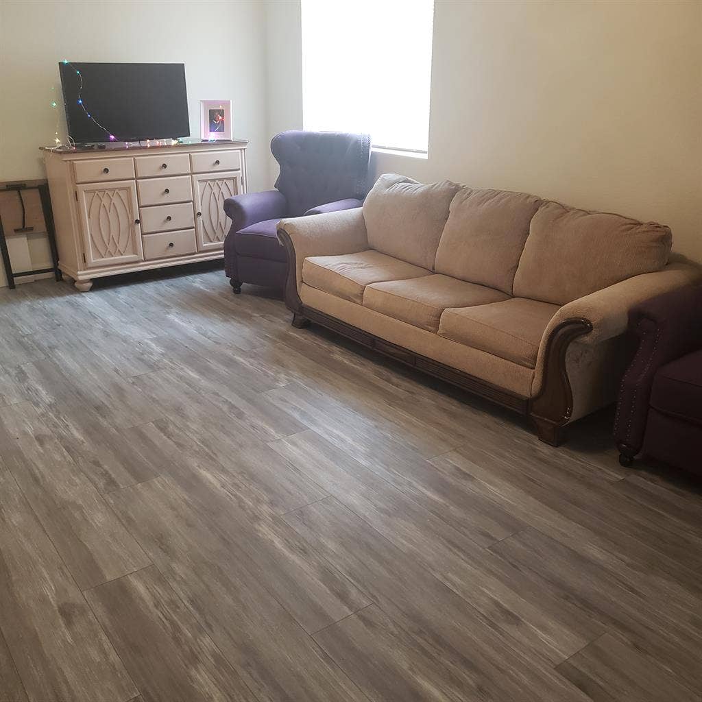 Home located on quiet cul-de-sac.