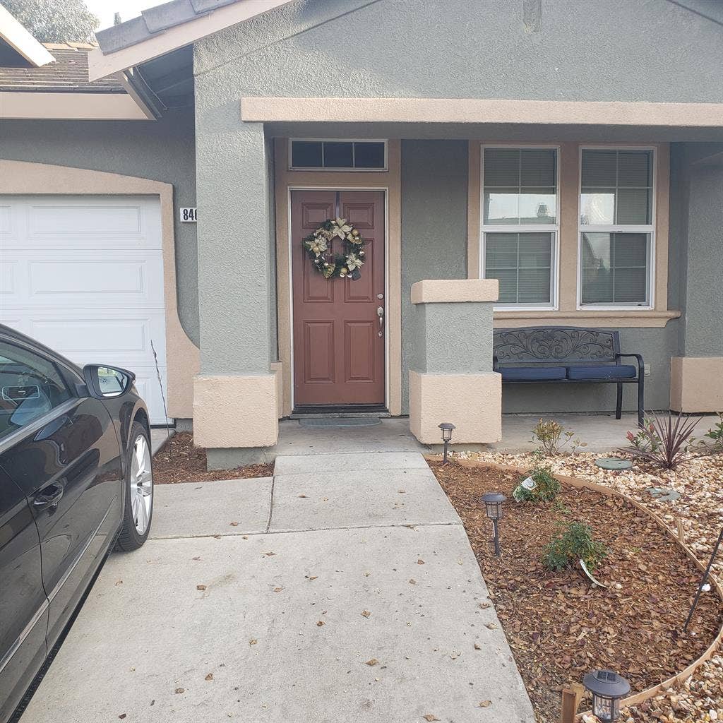 Home located on quiet cul-de-sac.