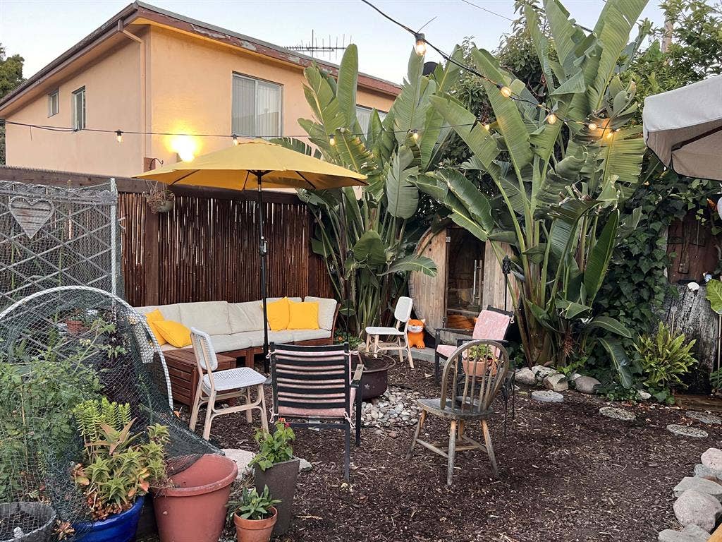 Creative 4plex | Room + Sauna