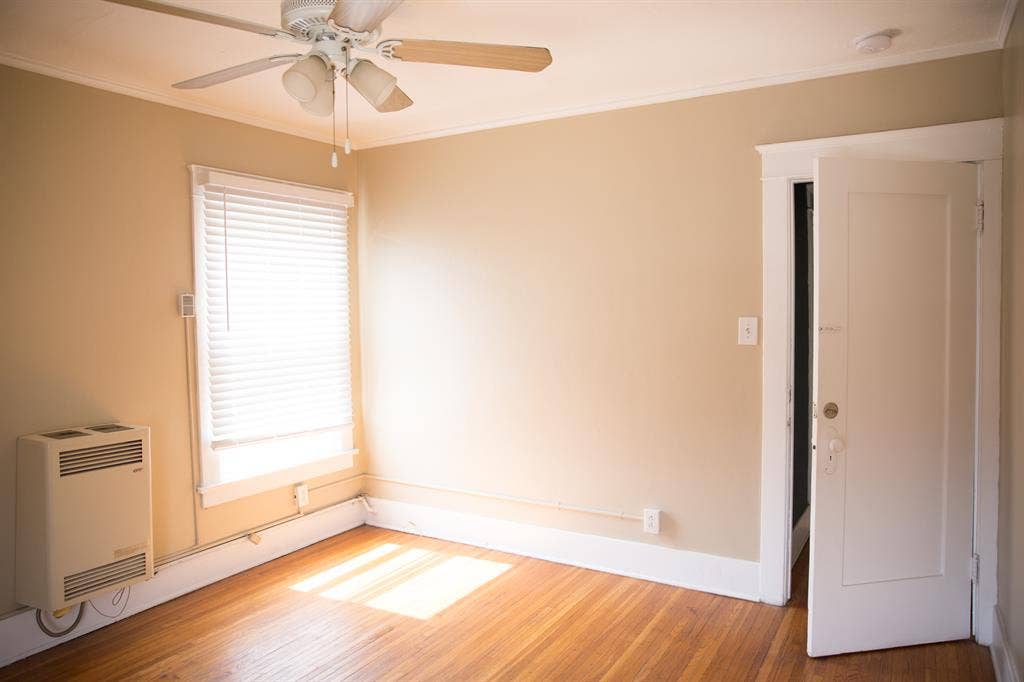 Creative 4plex | Room + Sauna