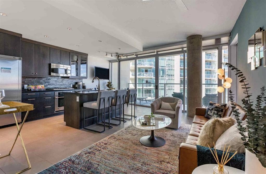 High-rise apartment on Mill Ave