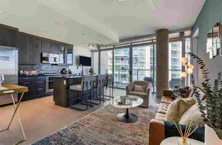 High-rise apartment on Mill Ave