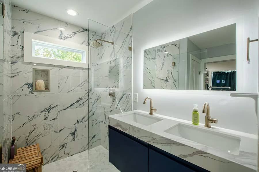 Beautiful renovated BTH oasis