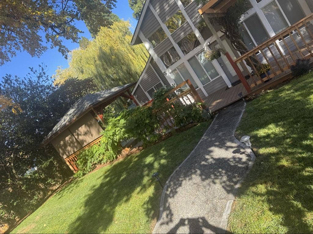 Room for rent in charming home