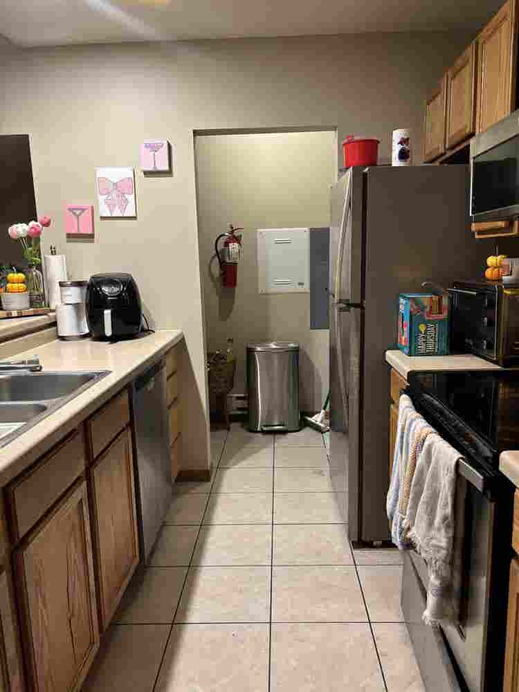 1 room Sublease for Spring